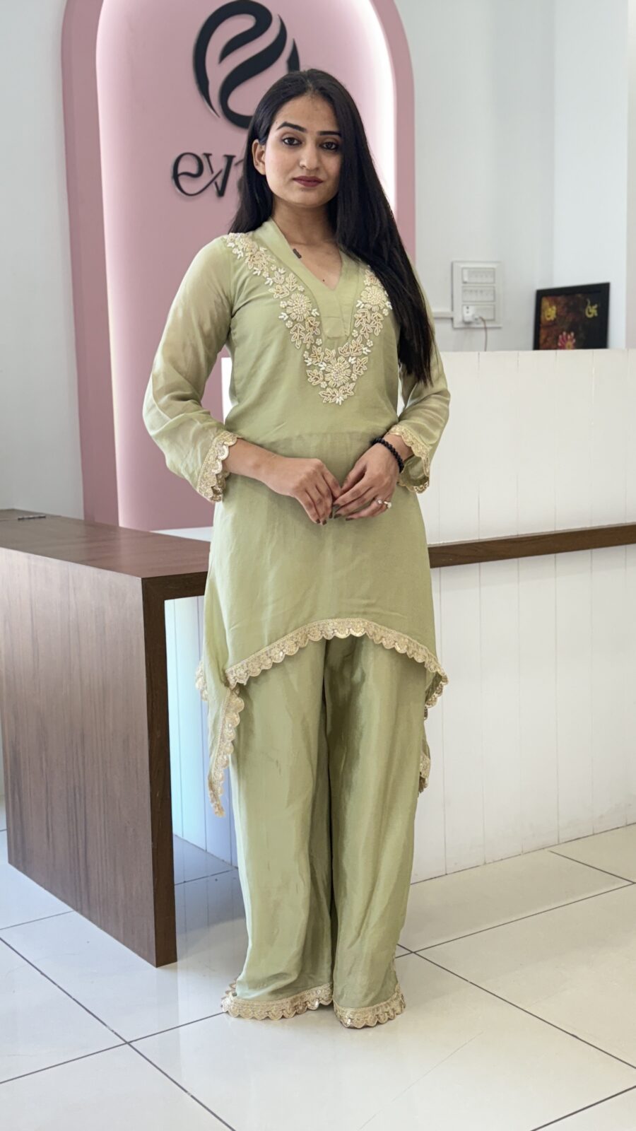 Designer 2-Piece Short Top With Plazo - Image 3