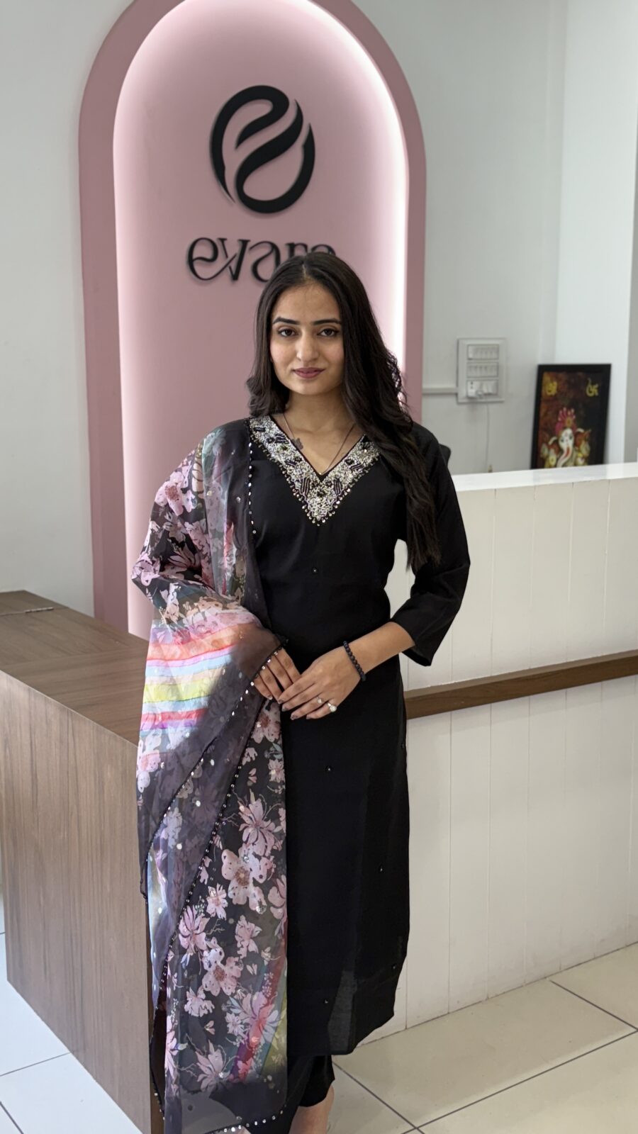 Roman Silk Elegance Black Suit Set - Image 2